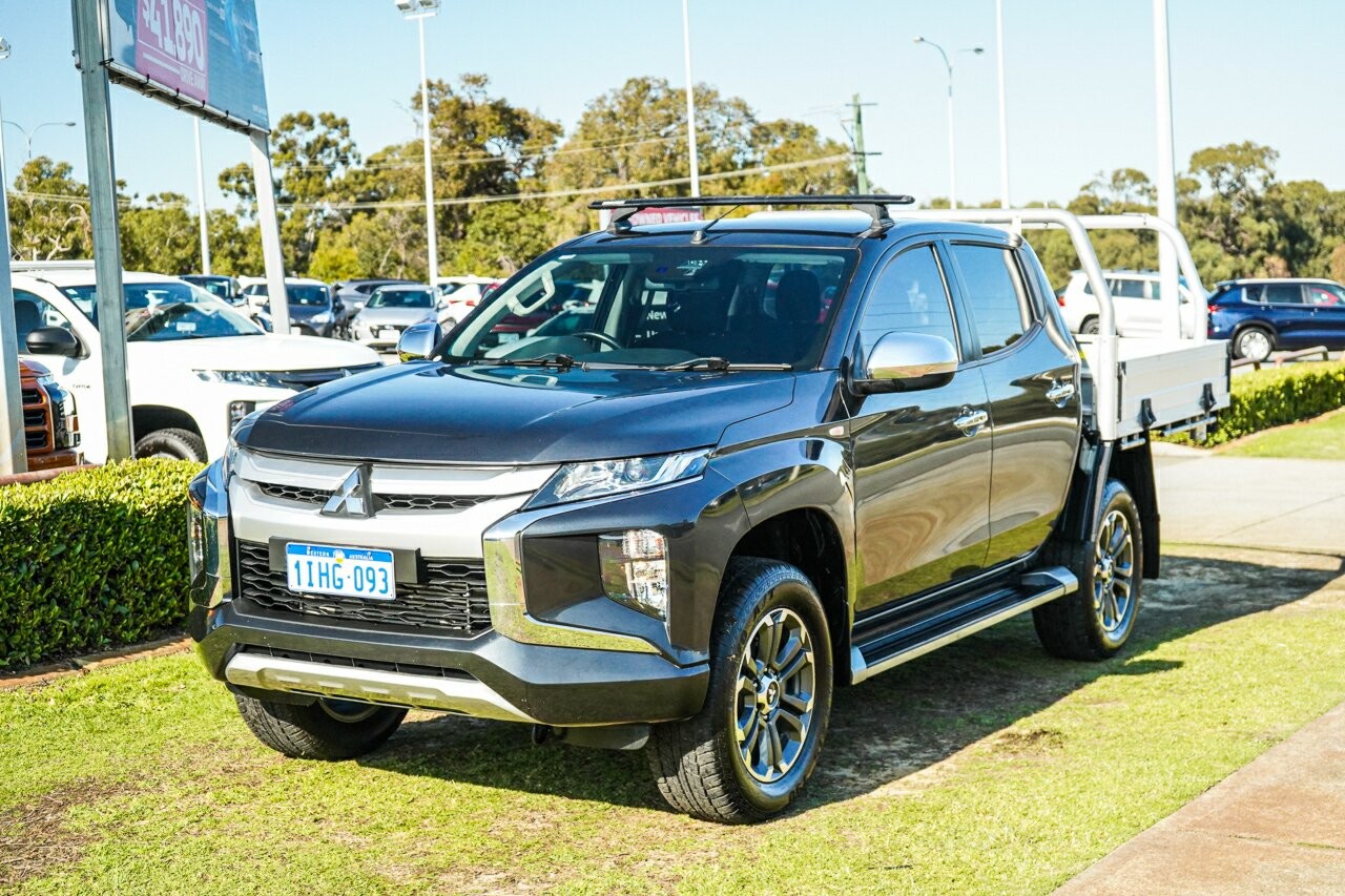 Mitsubishi Triton image 3