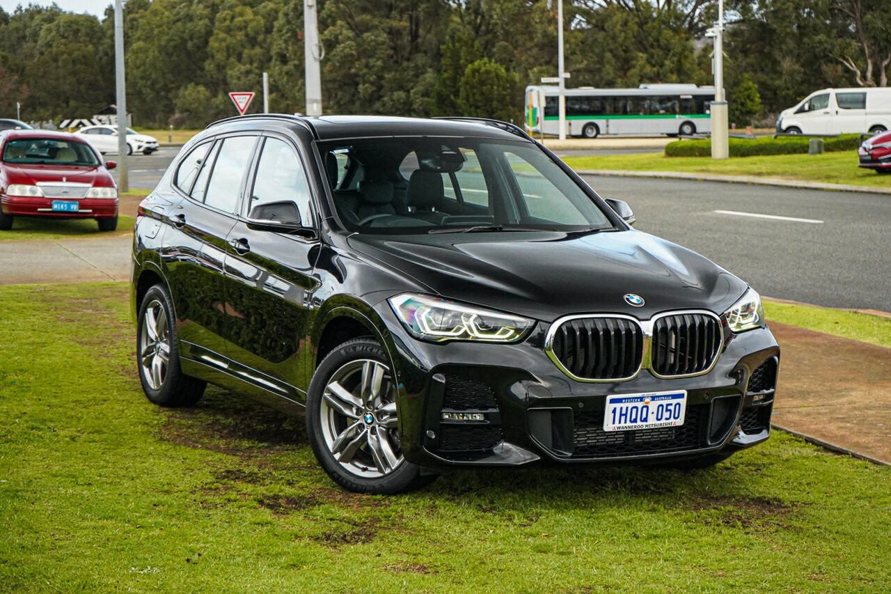 BMW X1 image 1