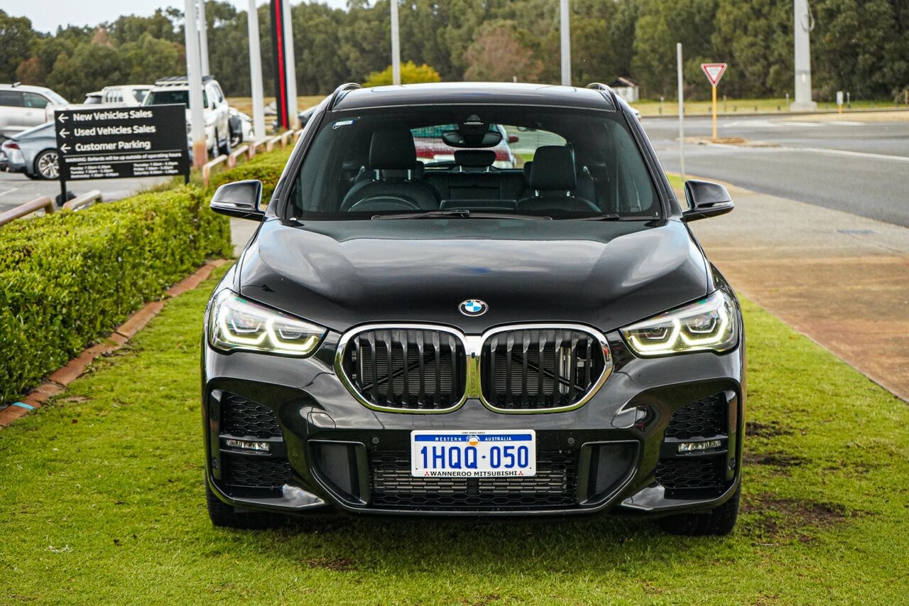 BMW X1 image 2