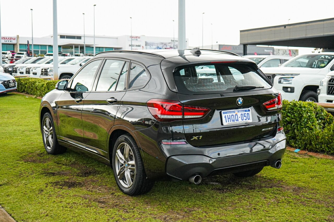 BMW X1 image 4