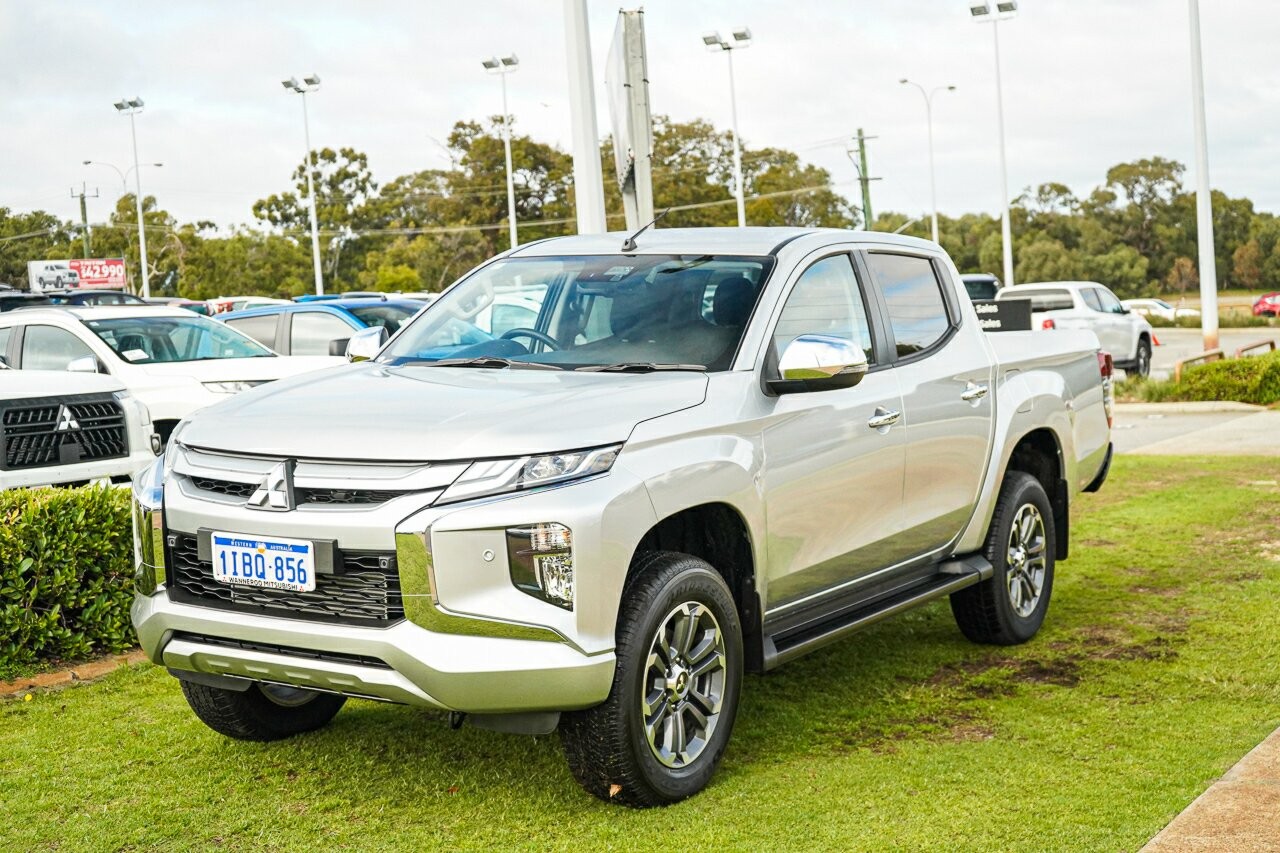 Mitsubishi Triton image 3