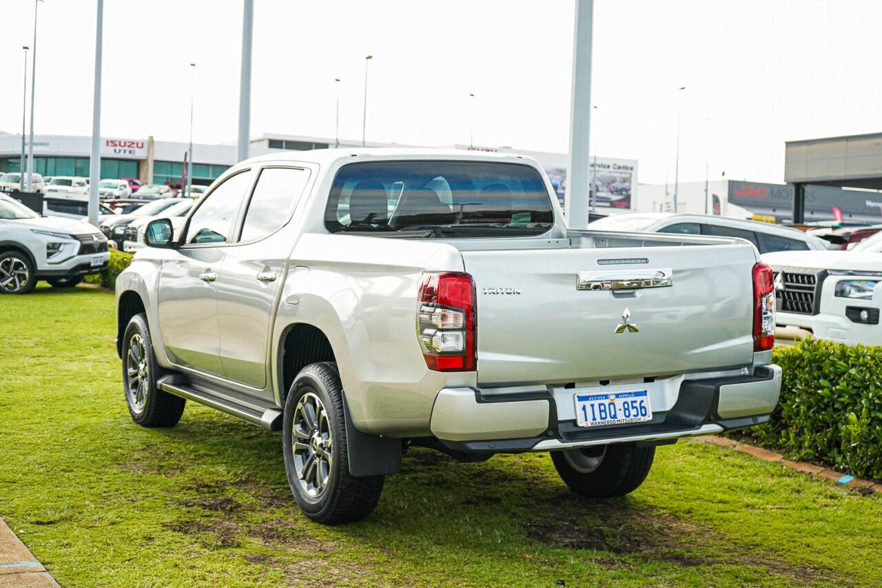 Mitsubishi Triton image 4