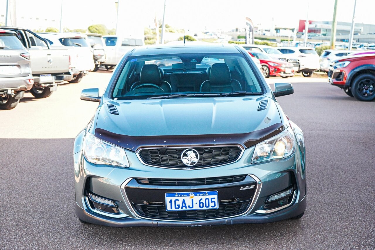 Holden Commodore image 4