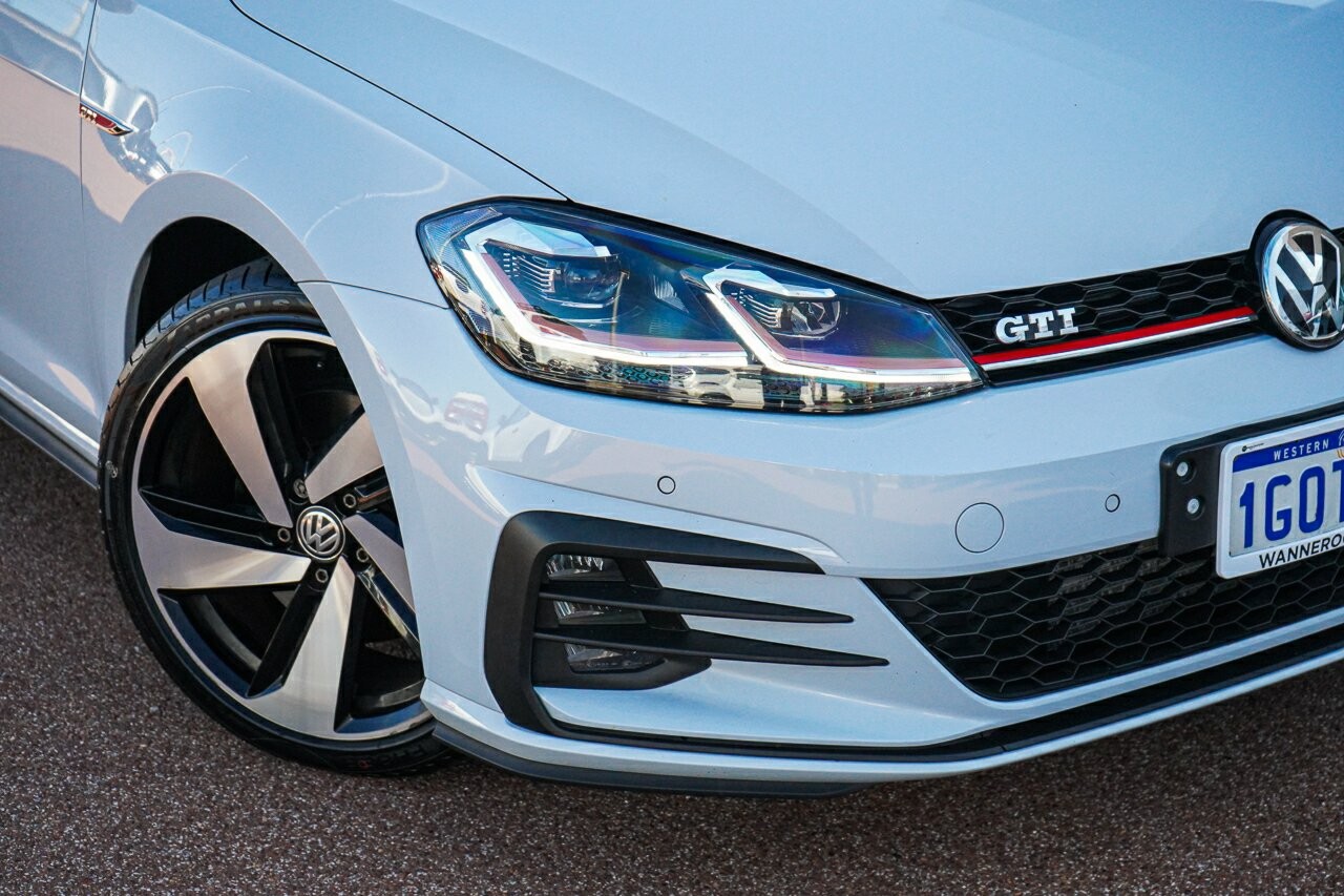 Volkswagen Golf image 2