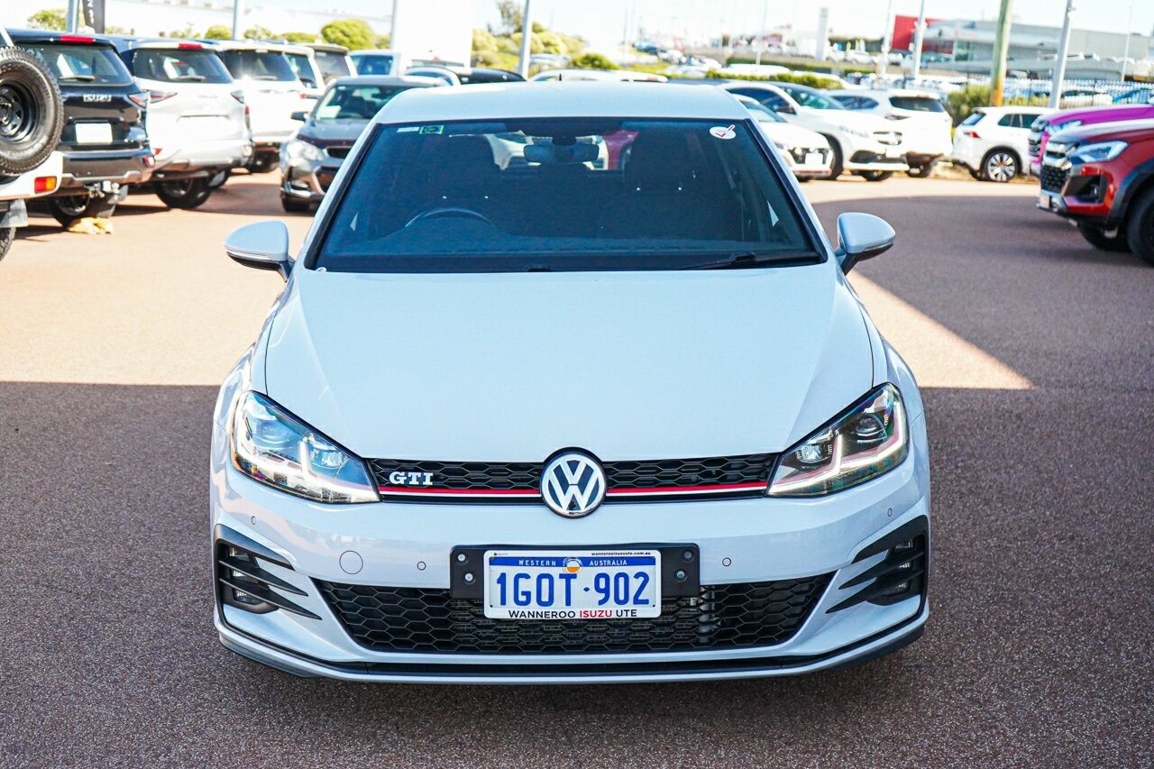 Volkswagen Golf image 3