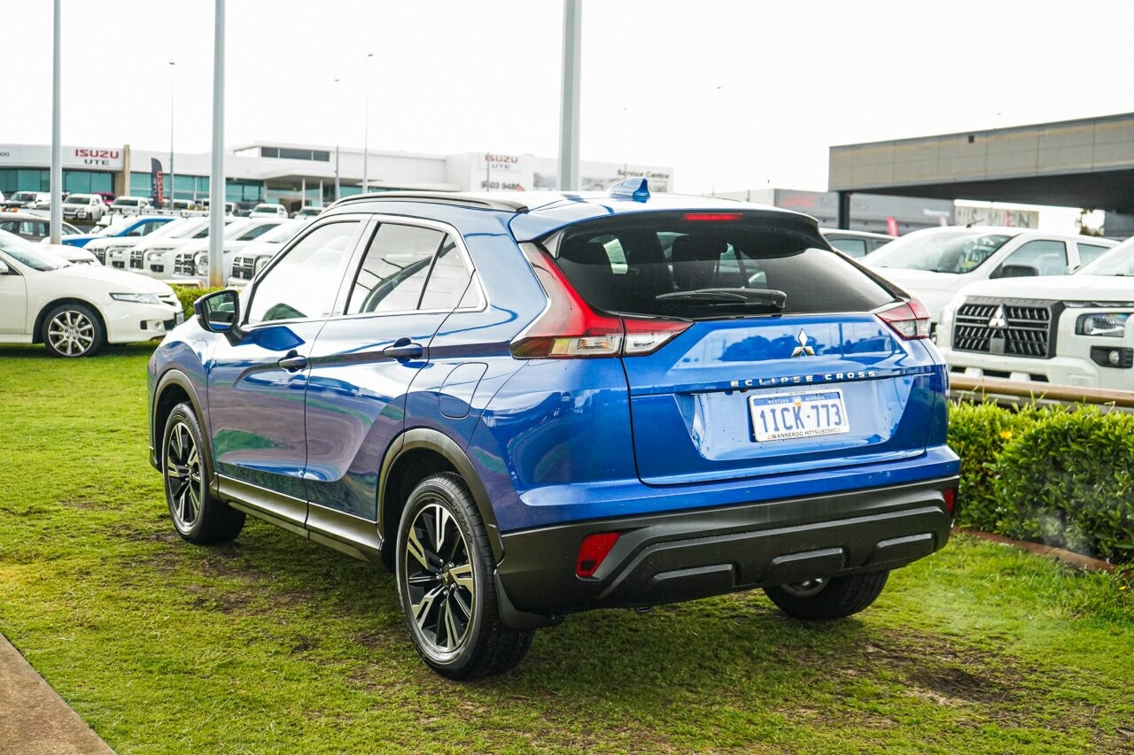 Mitsubishi Eclipse Cross image 4