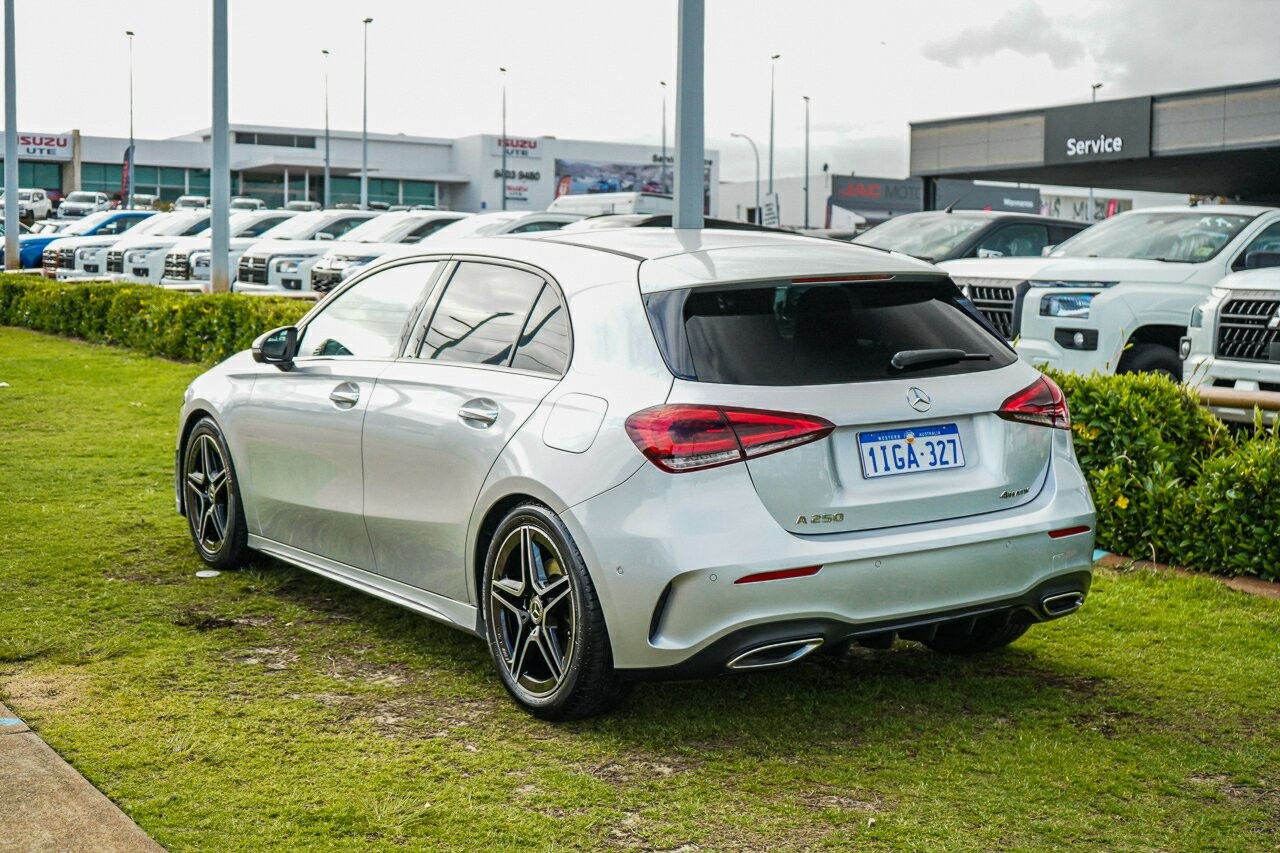 Mercedes Benz A-class image 4