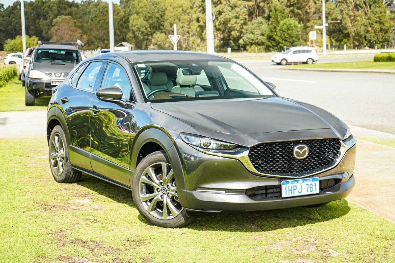 Mazda Cx-30 image 1