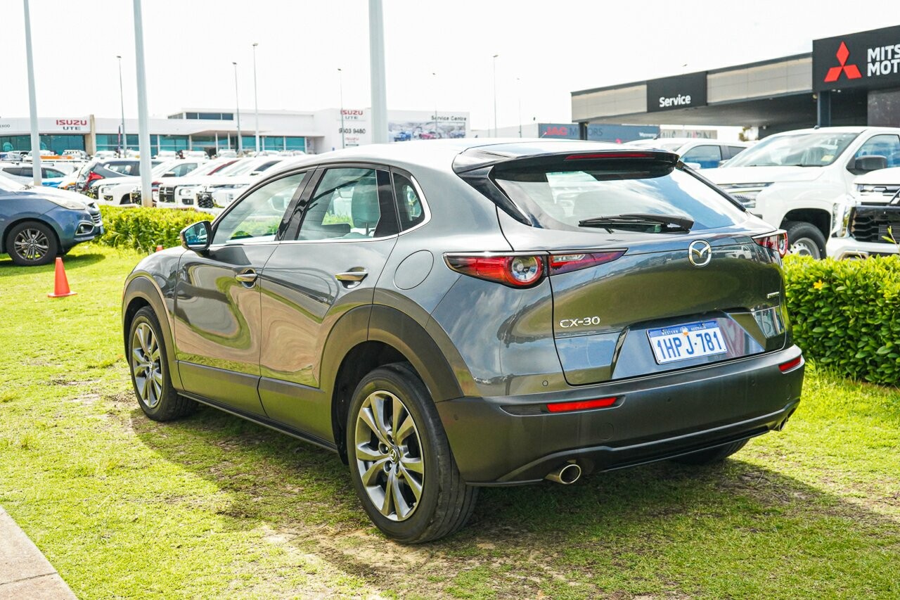 Mazda Cx-30 image 4