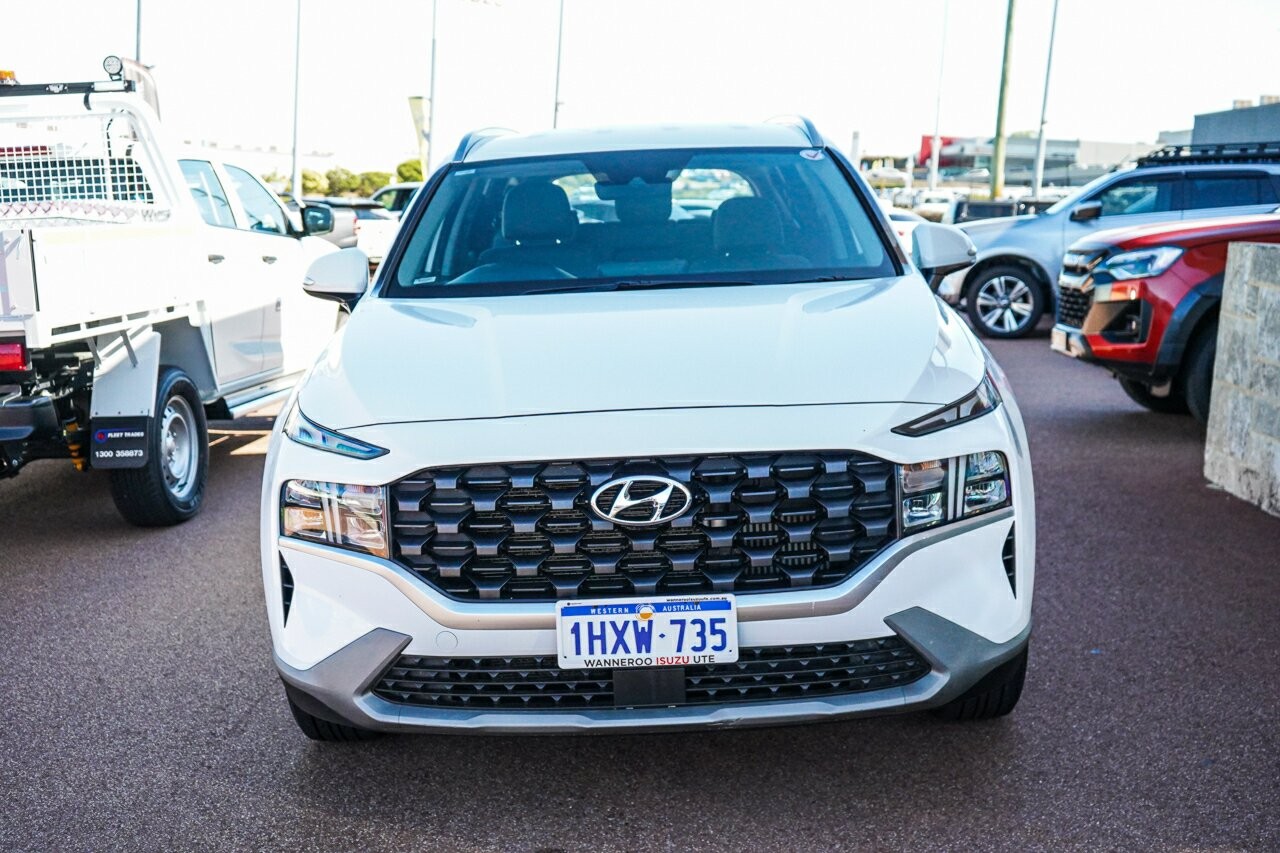 Hyundai Santa Fe image 3