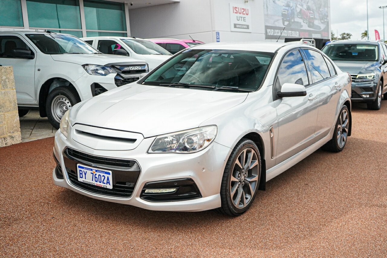 Holden Commodore image 4