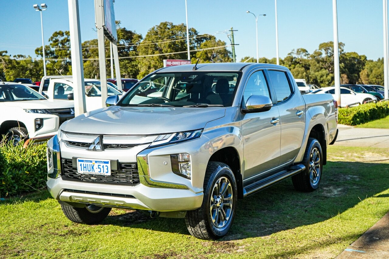 Mitsubishi Triton image 3