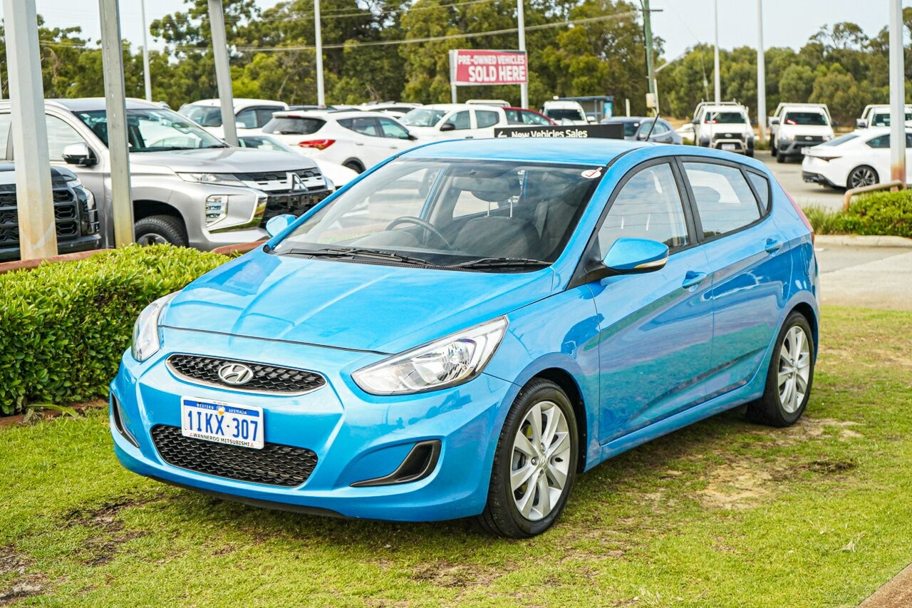 Hyundai Accent image 3