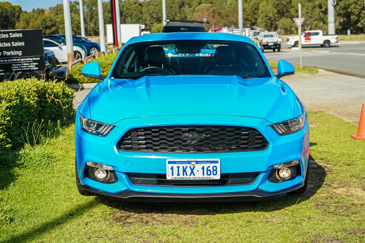 Ford Mustang image 2