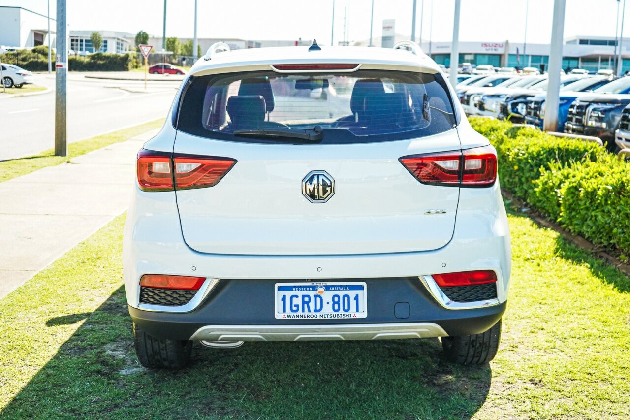 MG Zs image 4