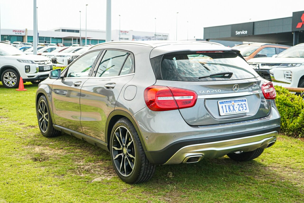 Mercedes Benz Gla-class image 4