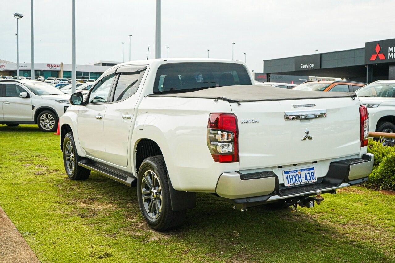 Mitsubishi Triton image 4