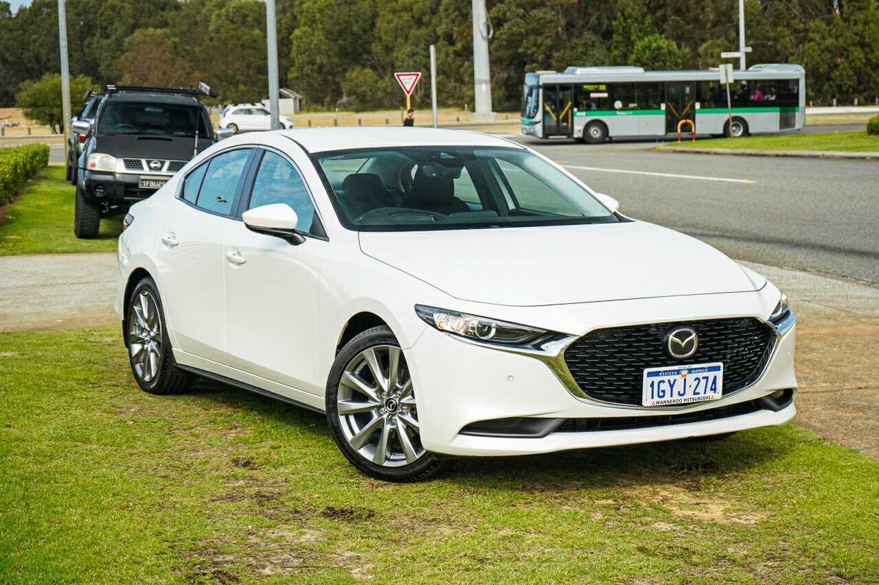 Mazda 3 image 1