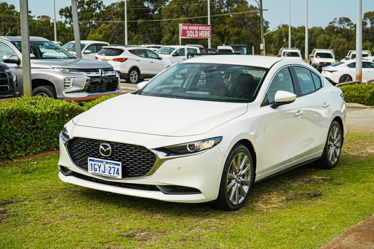 Mazda 3 image 3