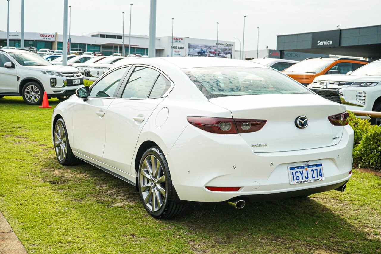 Mazda 3 image 4