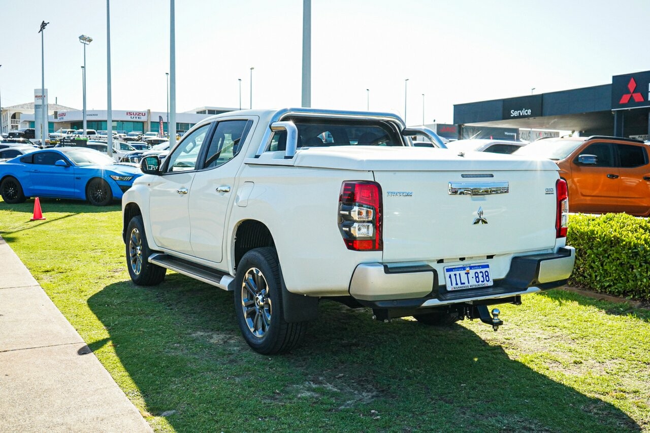 Mitsubishi Triton image 3