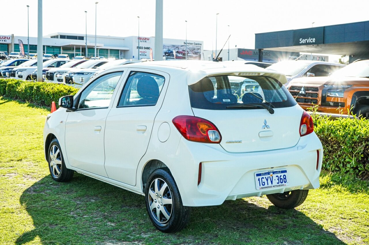 Mitsubishi Mirage image 3