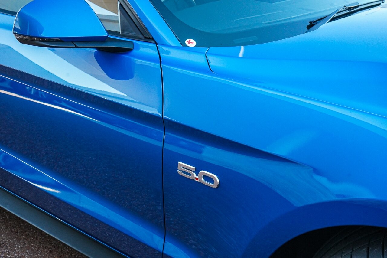 Ford Mustang image 3