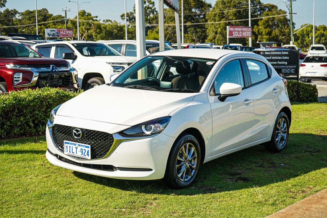 Mazda 2 image 1