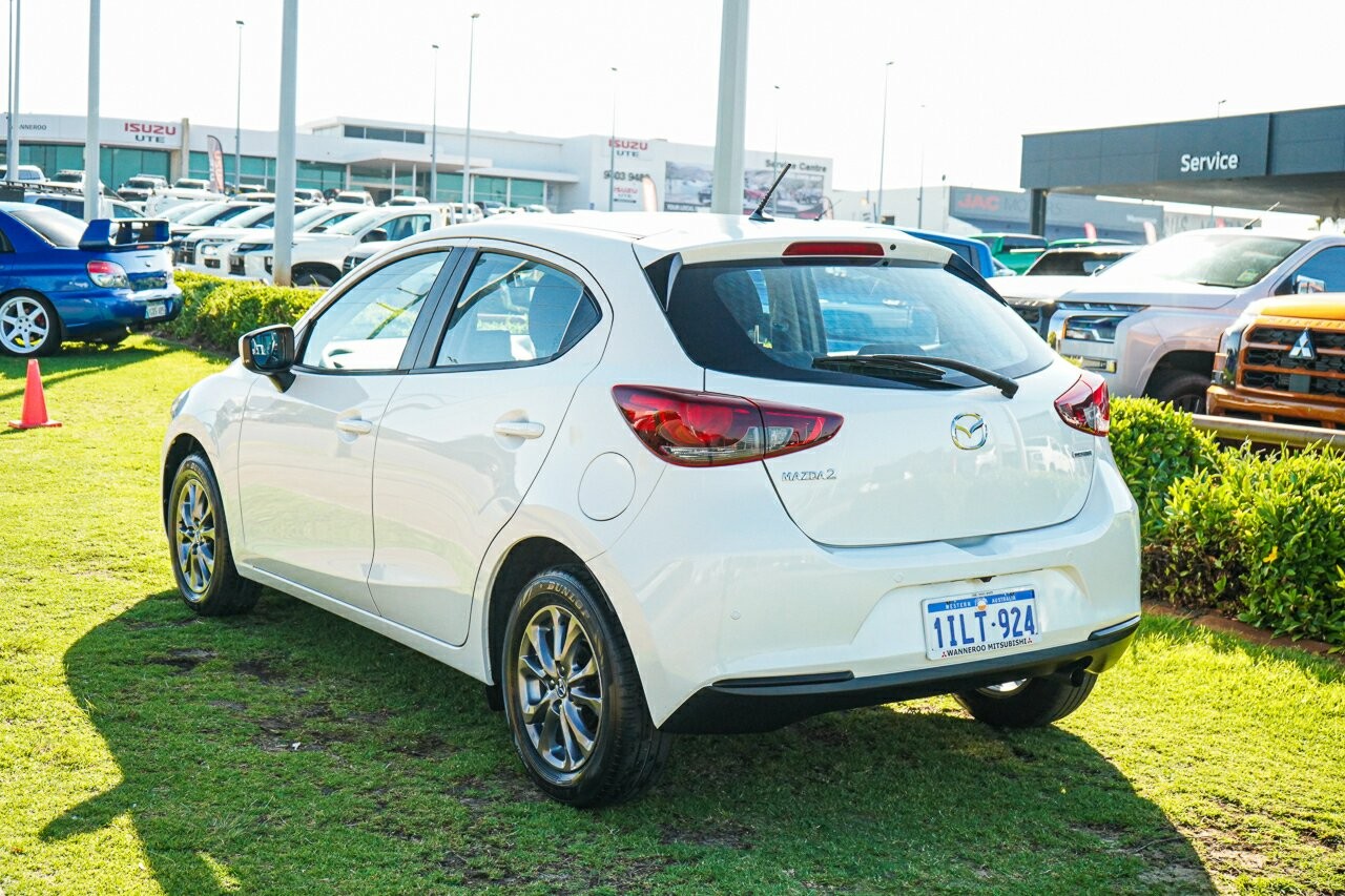 Mazda 2 image 3