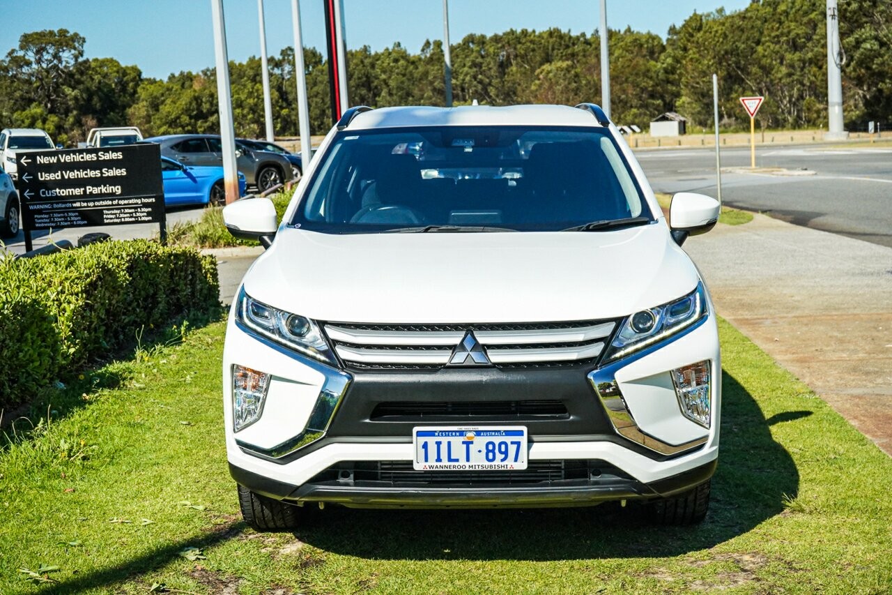 Mitsubishi Eclipse Cross image 2