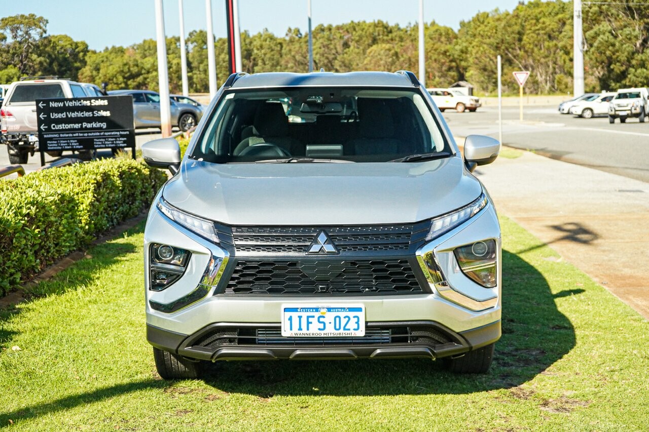 Mitsubishi Eclipse Cross image 2