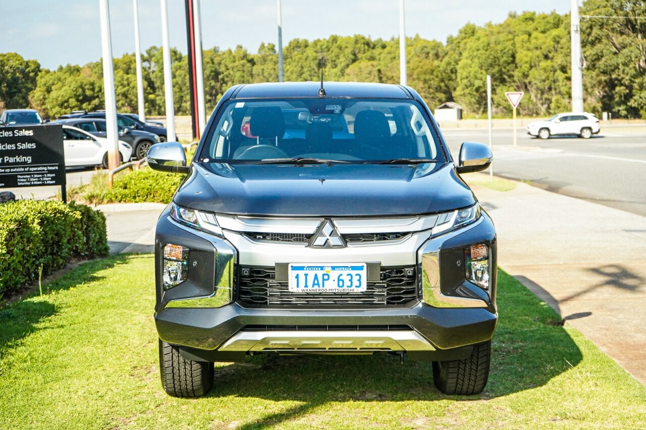 Mitsubishi Triton image 3