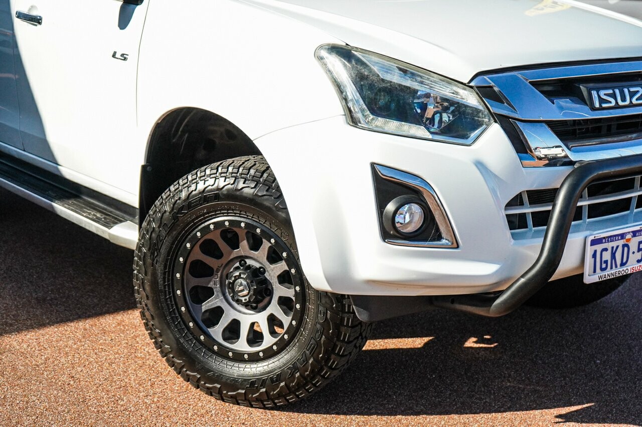 Isuzu D-max image 2