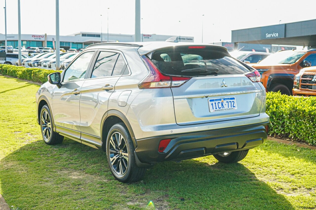 Mitsubishi Eclipse Cross image 4