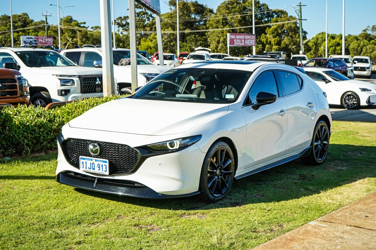 Mazda 3 image 1