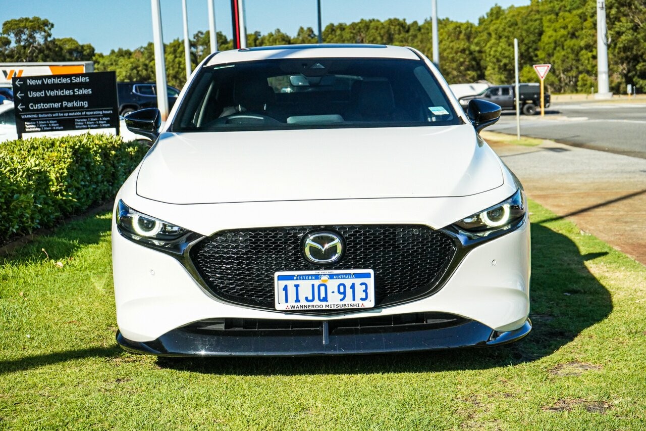 Mazda 3 image 2