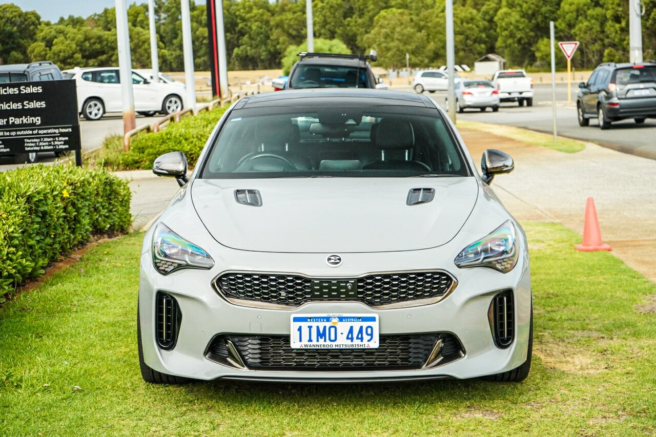 Kia Stinger image 4