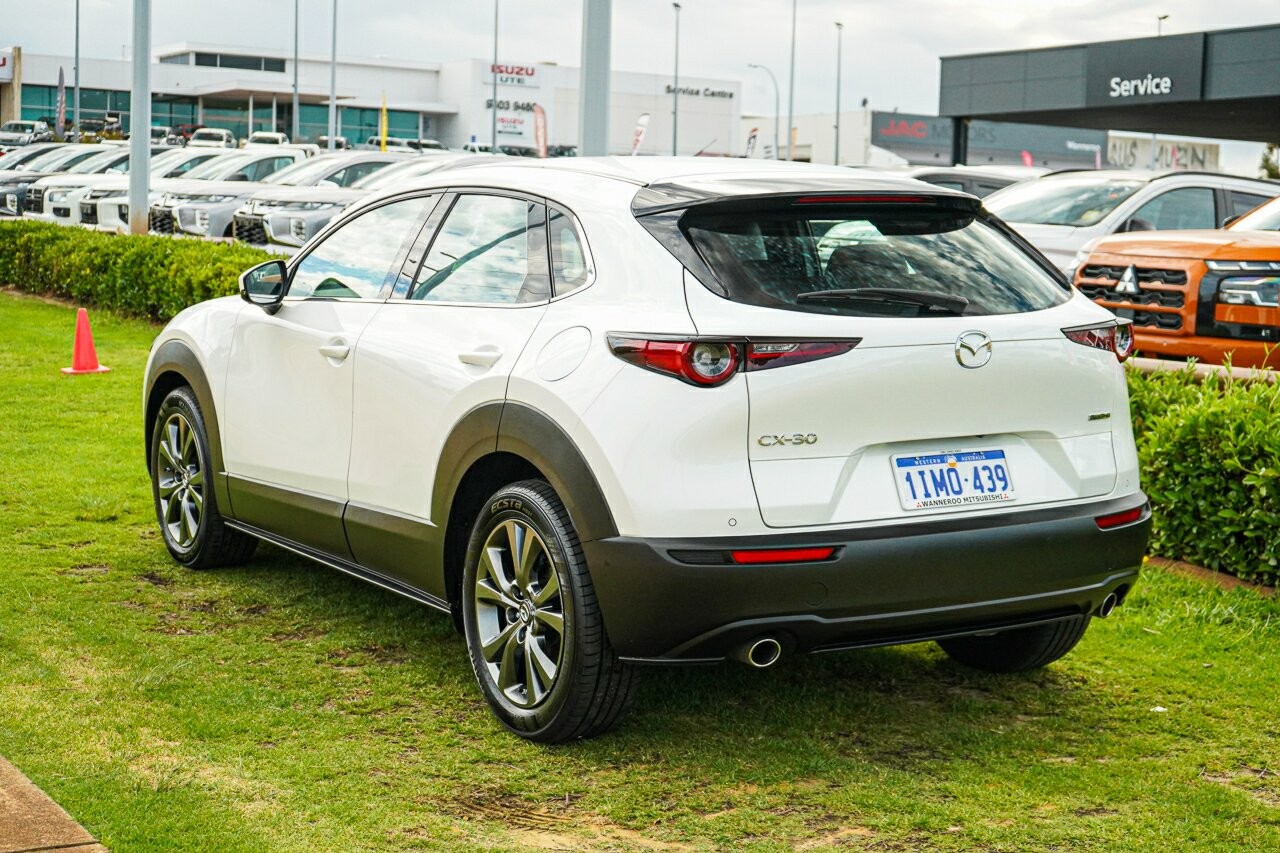 Mazda Cx-30 image 4