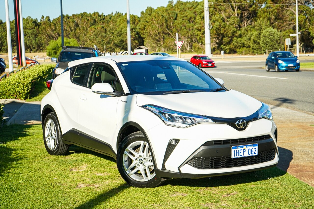 Toyota C-hr image 1