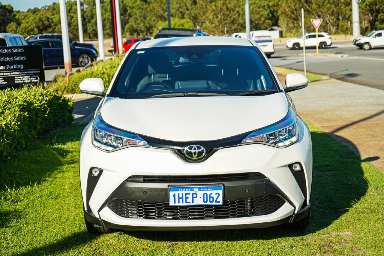 Toyota C-hr image 3