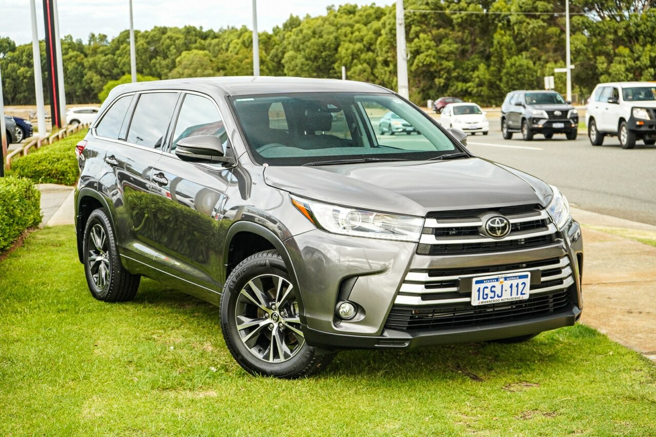 Toyota Kluger image 1