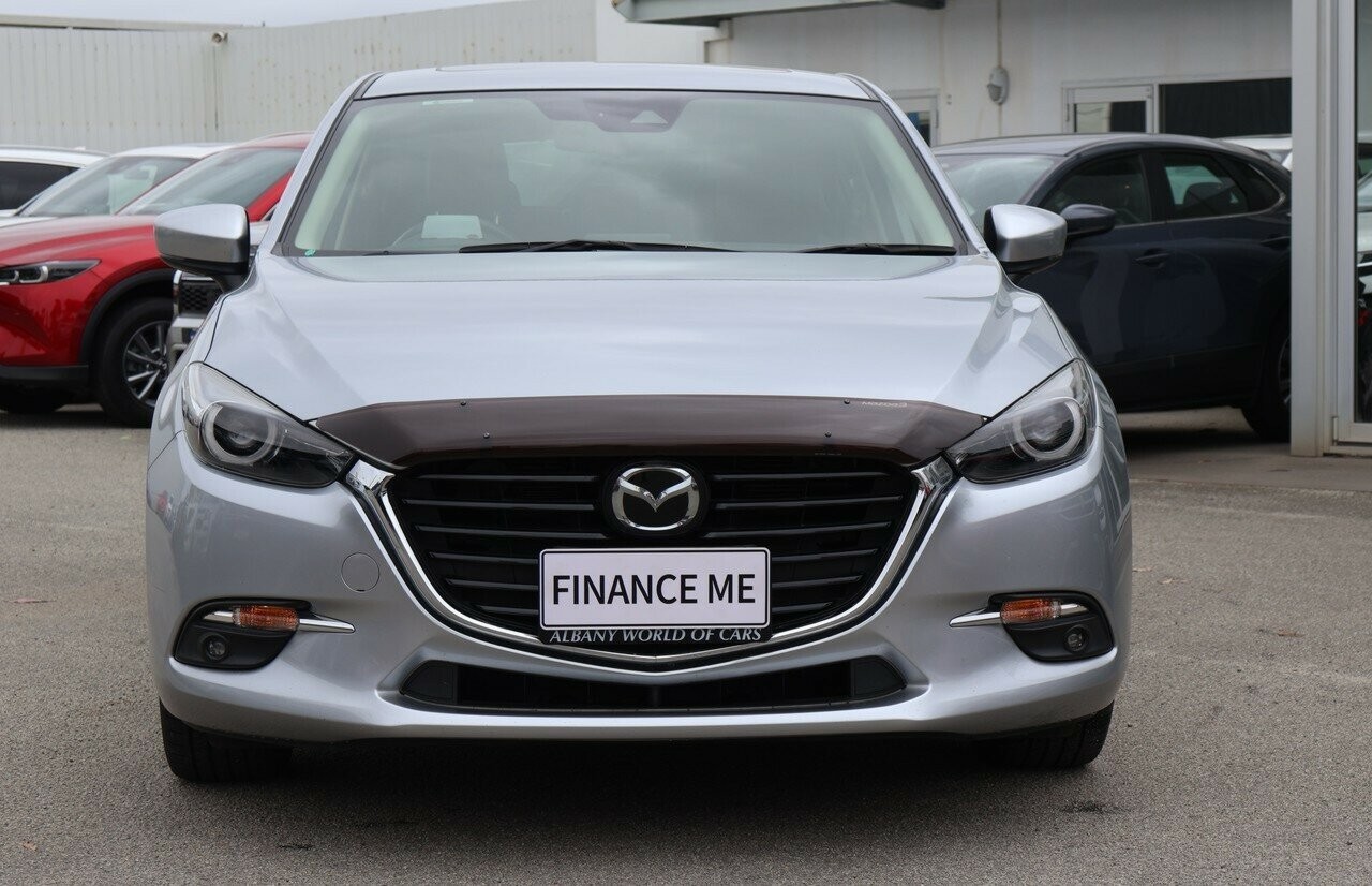 Mazda 3 image 2