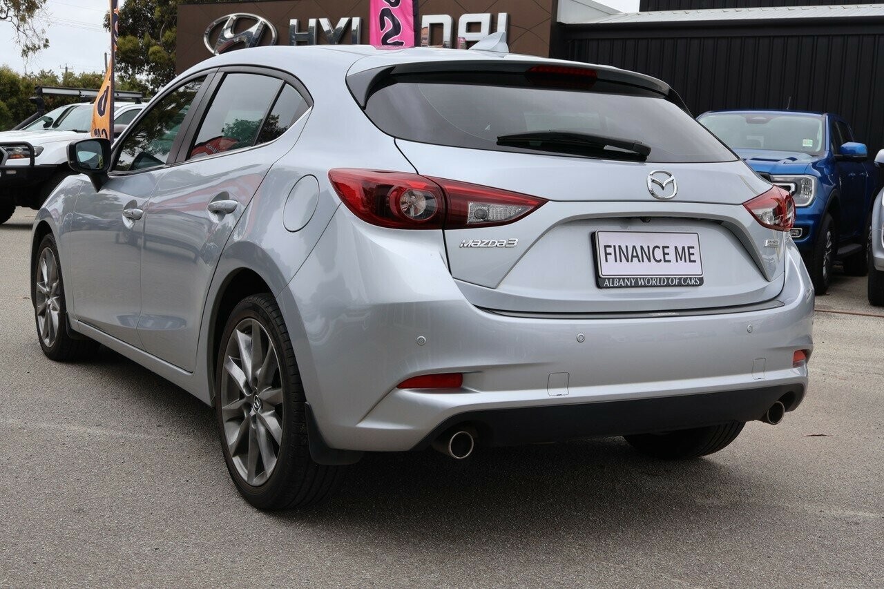 Mazda 3 image 4