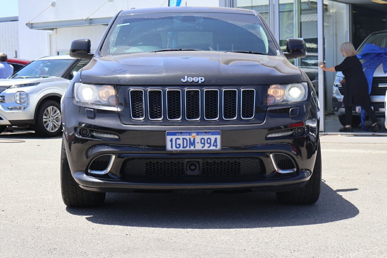 Jeep Grand Cherokee image 3