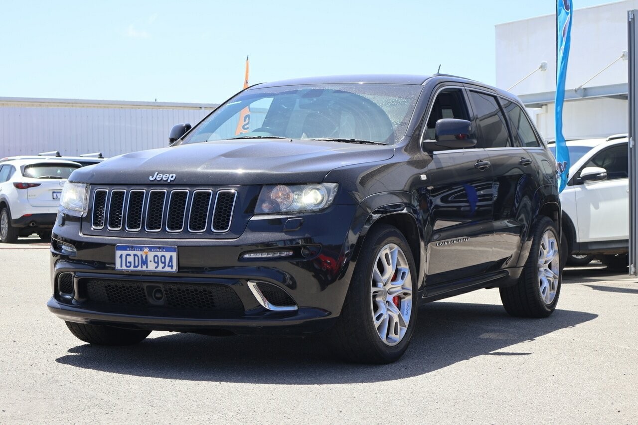 Jeep Grand Cherokee image 4