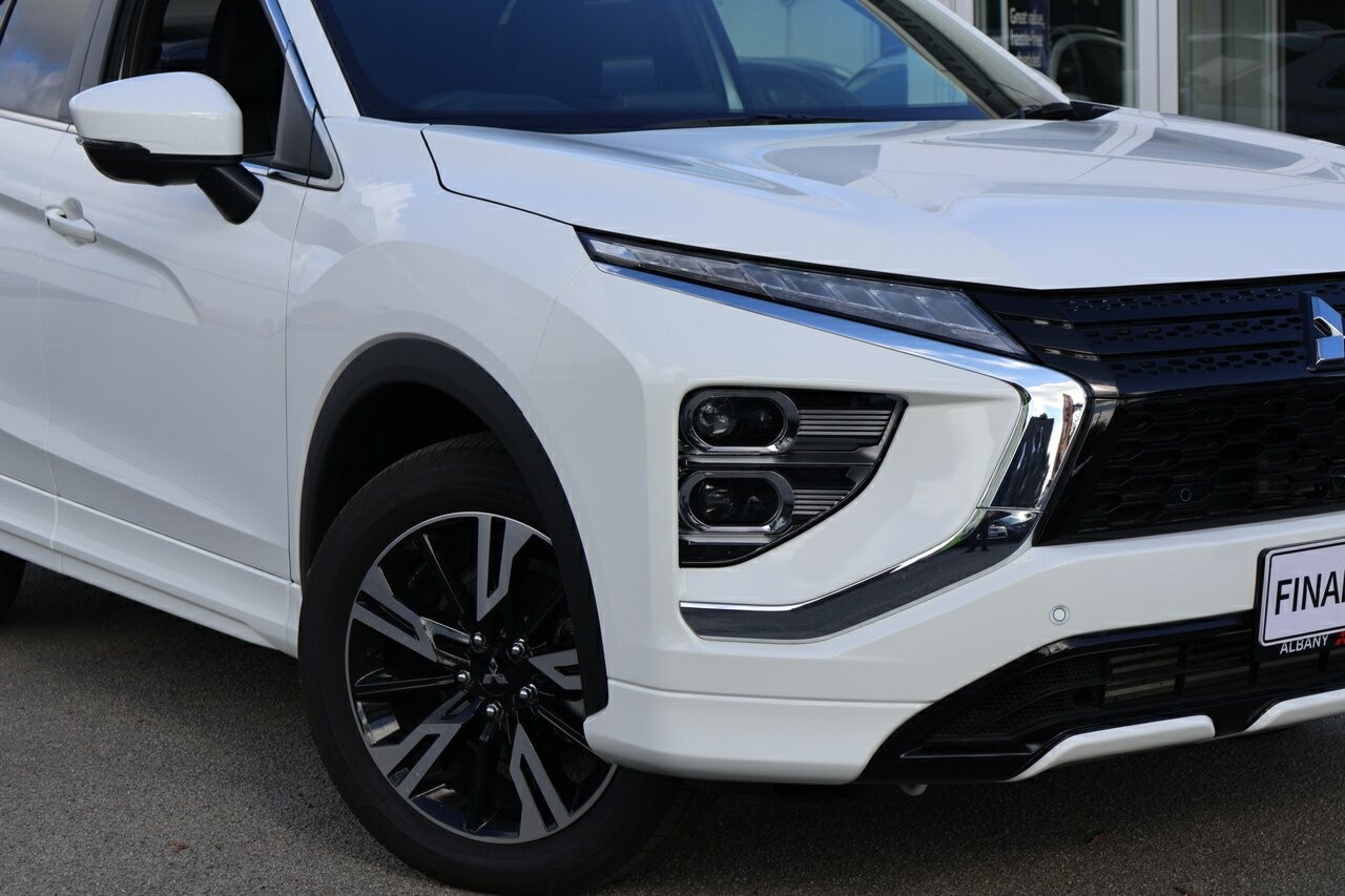 Mitsubishi Eclipse Cross image 2