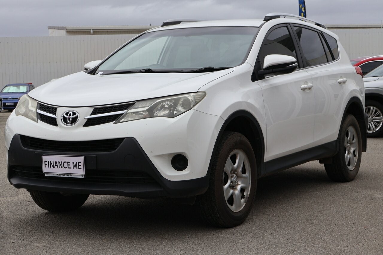 Toyota Rav4 image 3