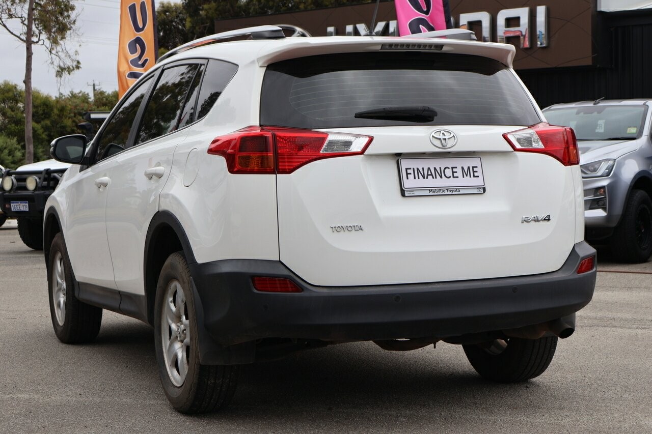 Toyota Rav4 image 4