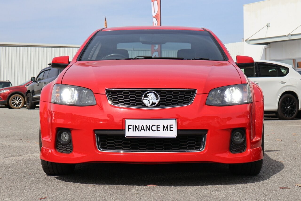 Holden Commodore image 3