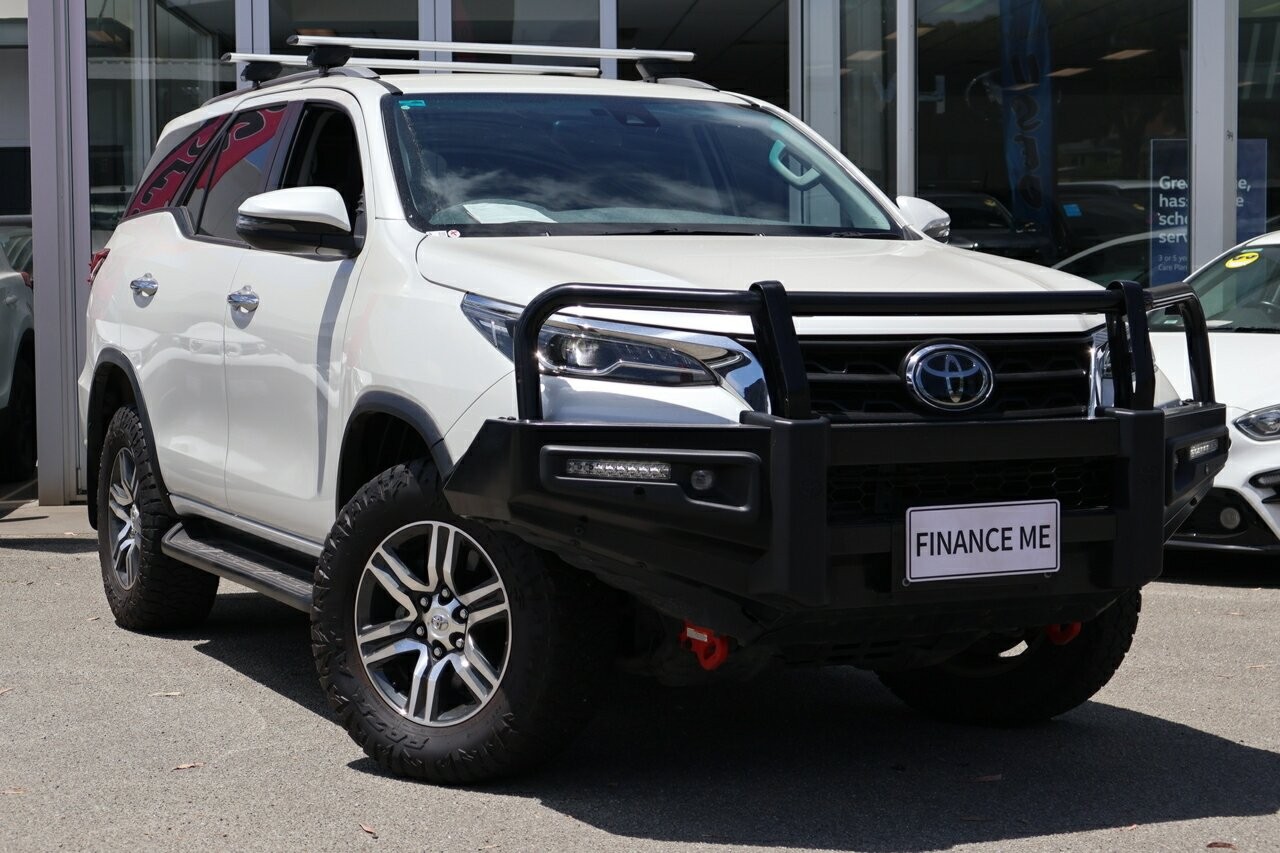 Toyota Fortuner image 1